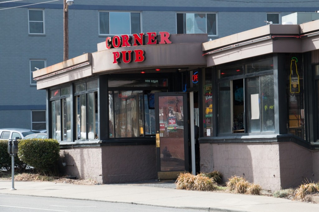 Corner Pub Nashville Guru