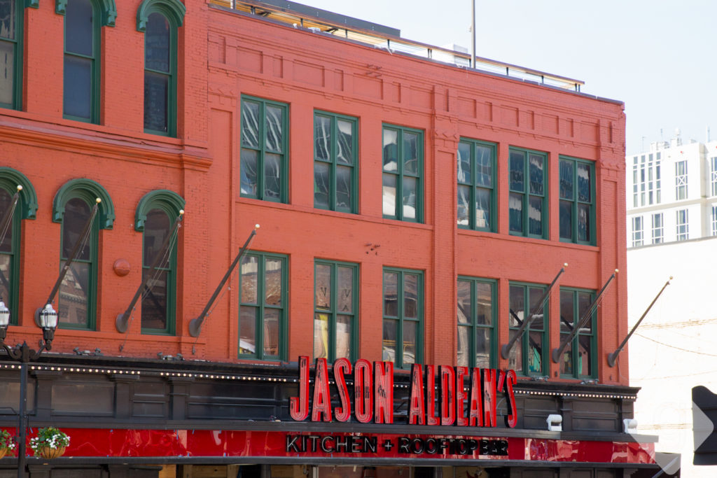 Fun Things To Do Celebrity Bar Crawl Nashville Guru
