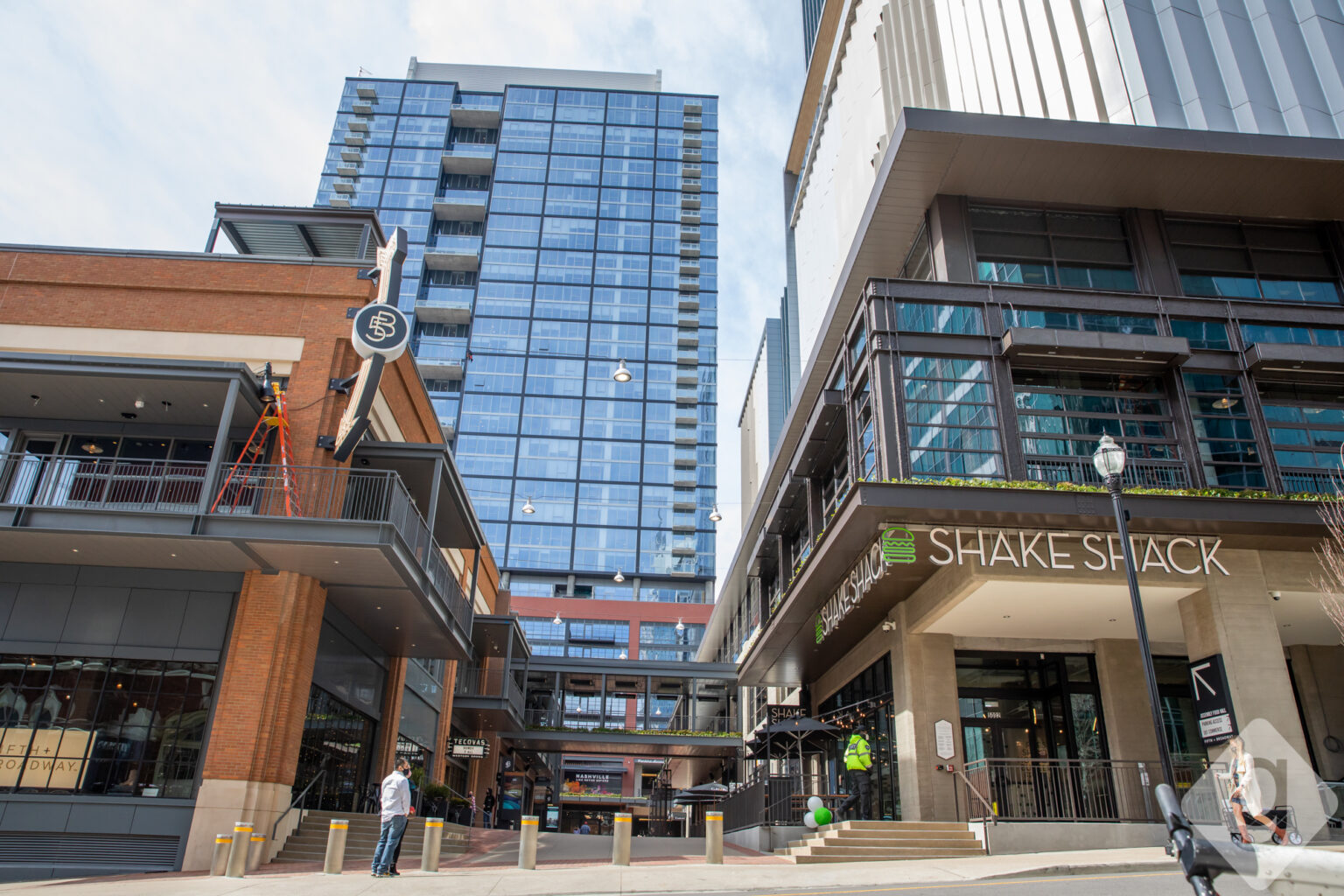 A Look Inside Fifth Broadway Nashville Guru