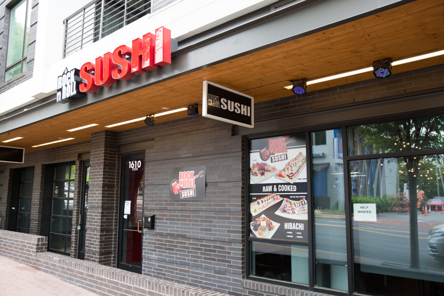 Rock n Roll Sushi Nashville Guru