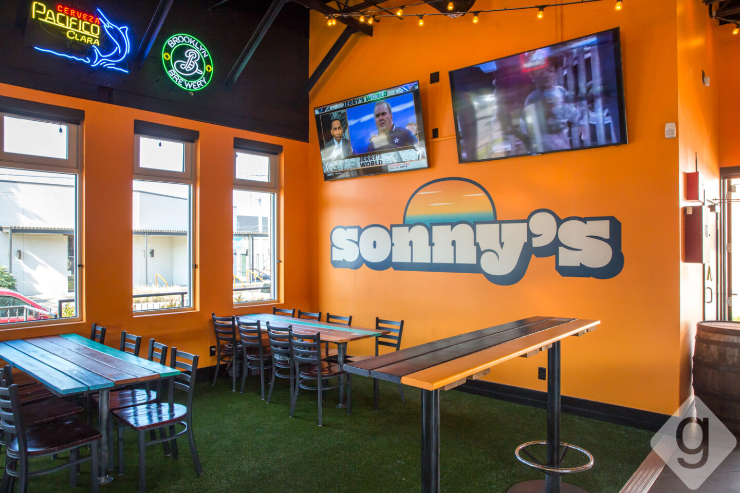 A Look Inside Sonny's Patio Pub & Refuge Nashville Guru