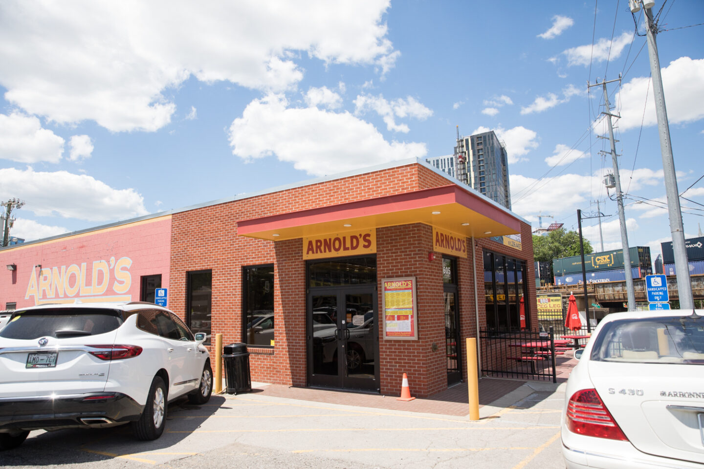 Arnold's Country Kitchen | Nashville Guru