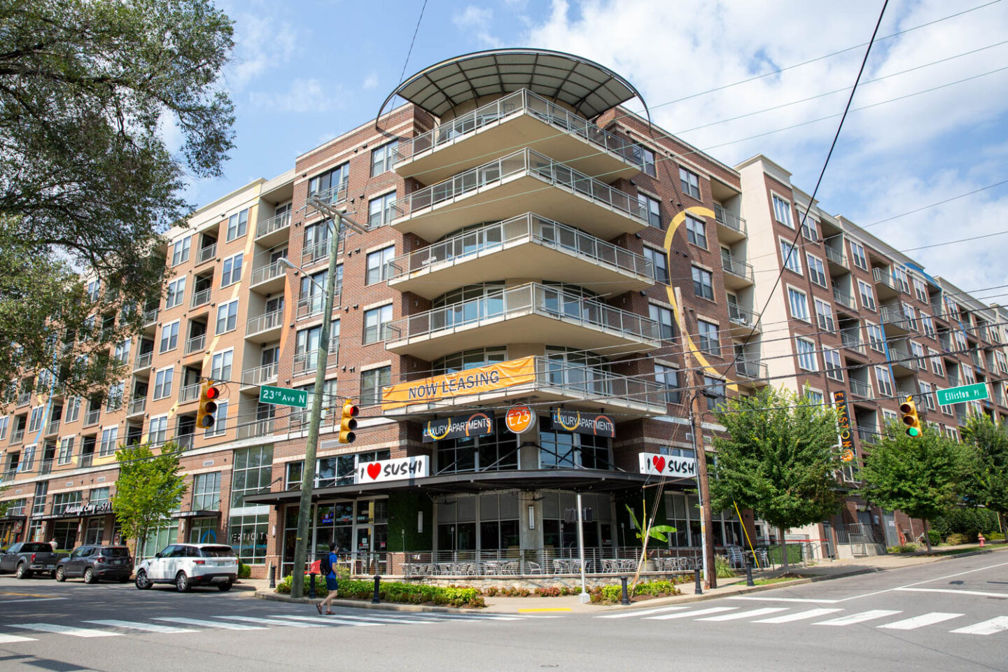 Elliston 23 Nashville Guru