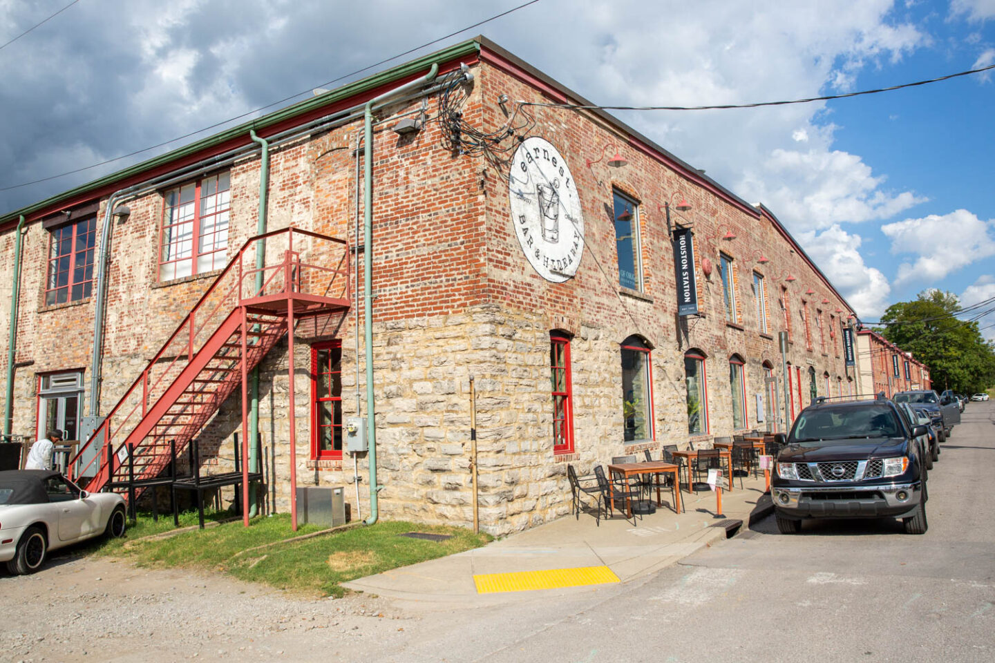 Earnest Bar & Hideaway Nashville Guru