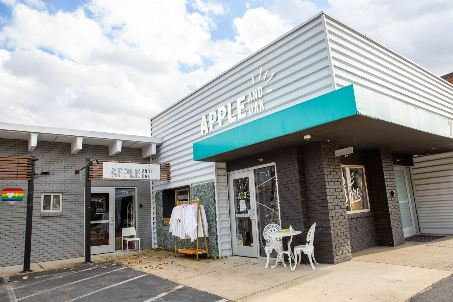 Apple & Oak Nashville Guru