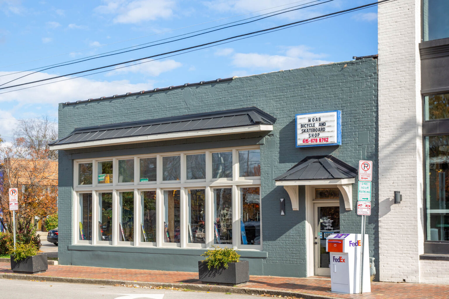 MOAB Bike Shop Nashville Guru