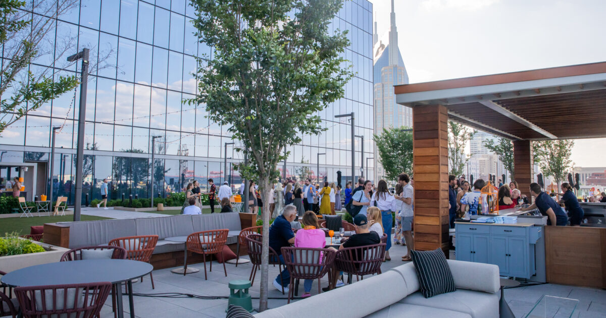Rivière Rooftop Nashville Guru