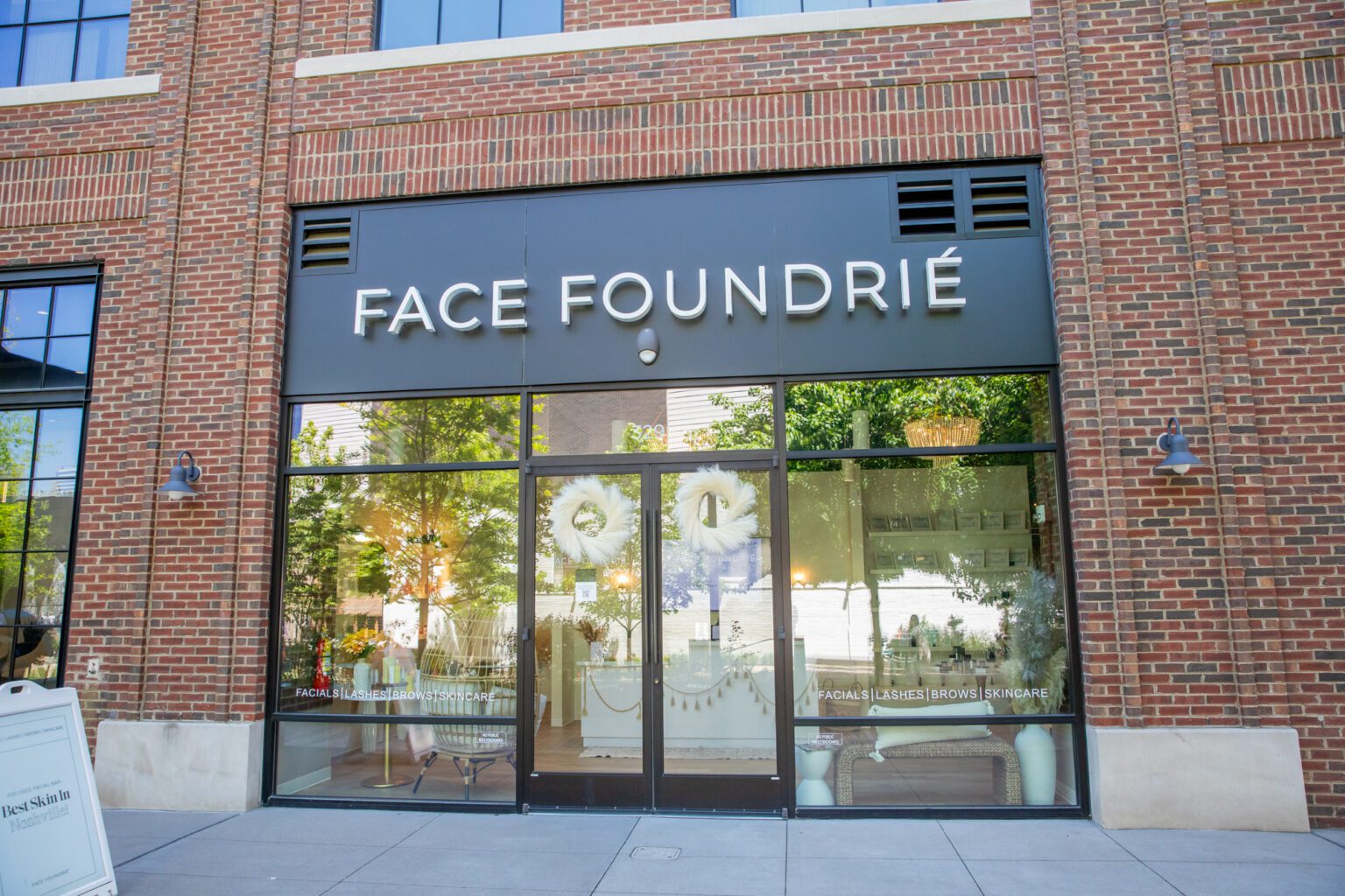 FACE FOUNDRIÉ Nashville Guru
